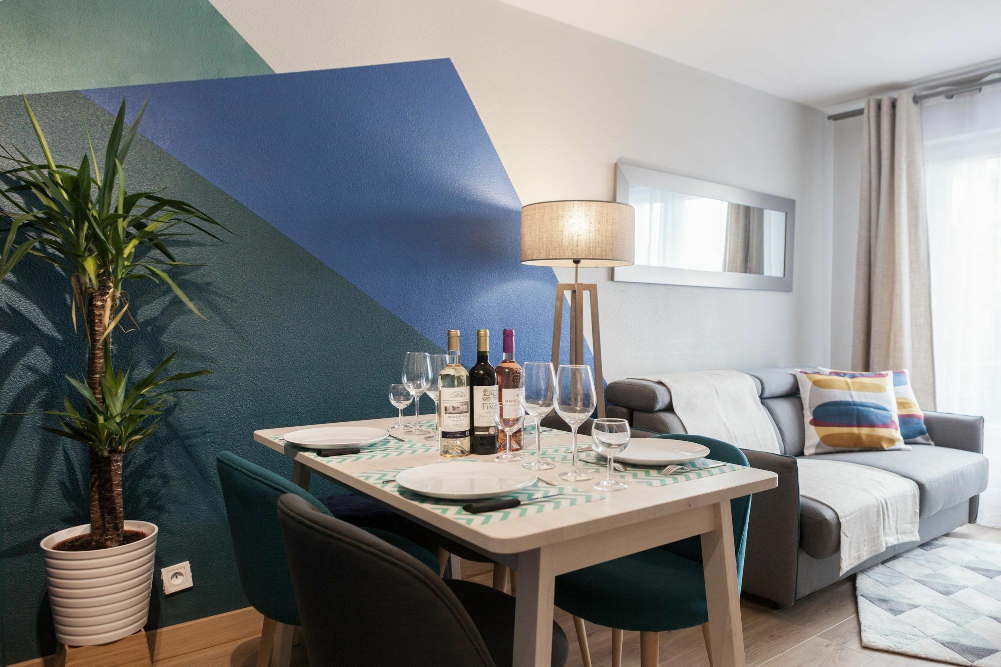 Ferienwohnung FREE Parking - Self Checkin - WIFI - Panoramique Terrasse - DUPLEX SAINT JEAN - SUPERBORDEAUX Exterior foto